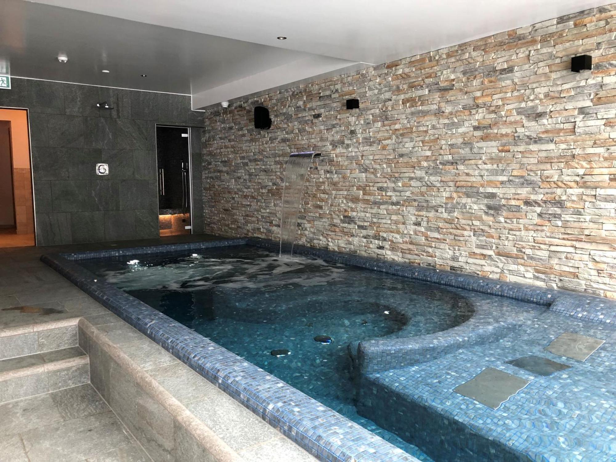 Mountain Lodge, Ле-Крозе Экстерьер фото