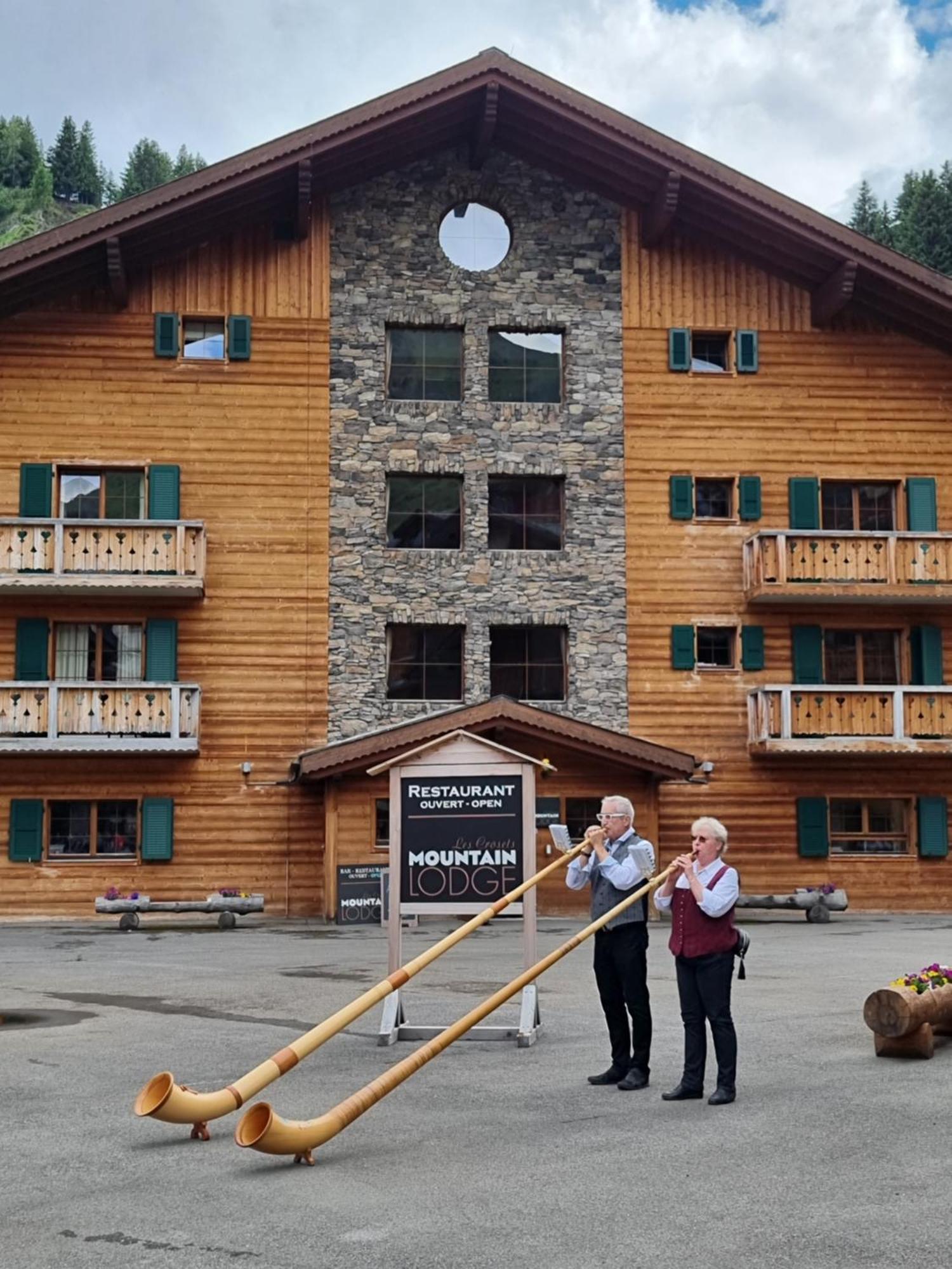 Mountain Lodge, Ле-Крозе Экстерьер фото